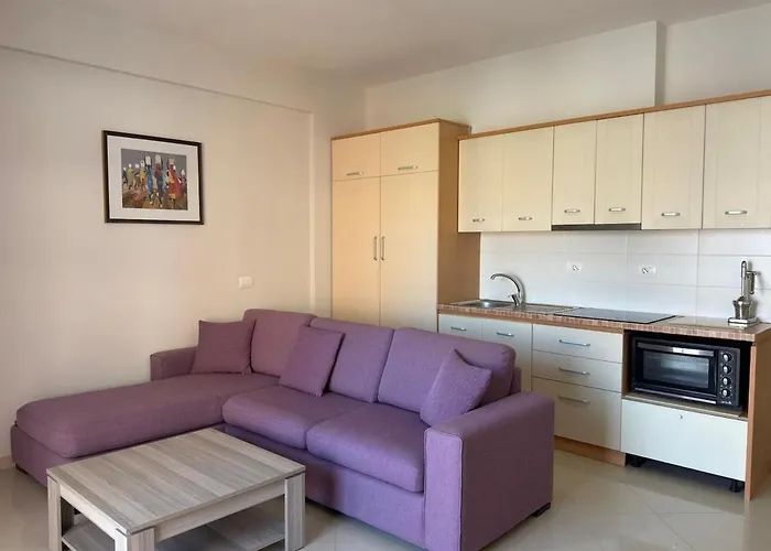In Heart Of Vlora, Right In The Center, With 2 Bedrroms With Sea View Vlorë