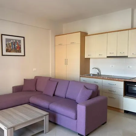 In Heart Of Vlora, Right In The Center, With 2 Bedrroms With Sea View Vlorë