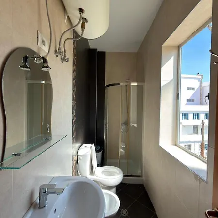 In Heart Of Vlora, Right In The Center, With 2 Bedrroms With Sea View Apartmán Vlorë