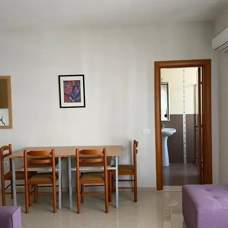 Apartmán In Heart Of Vlora, Right In The Center, With 2 Bedrroms With Sea View *