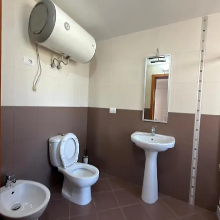 Apartmán In Heart Of Vlora, Right In The Center, With 2 Bedrroms With Sea View Vlorë
